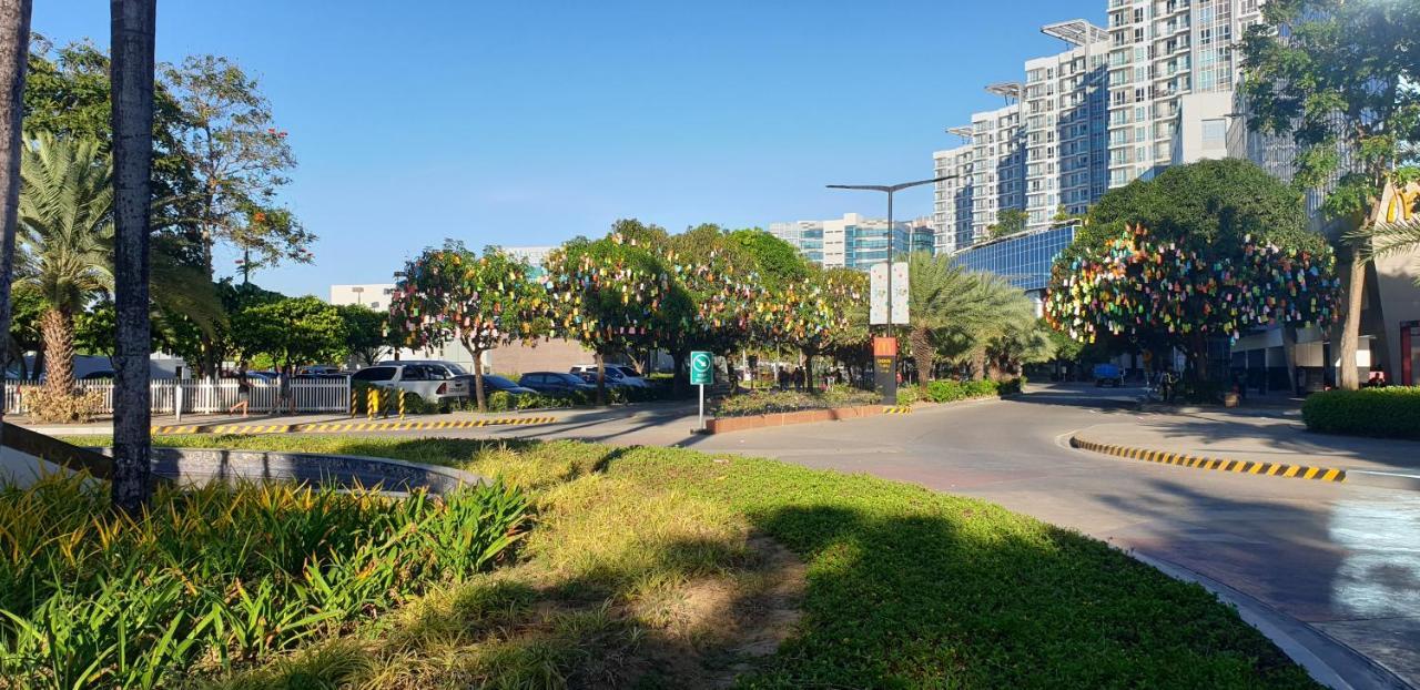 Mactan Newtown With Sun Set And Garden View Cebu Exterior foto