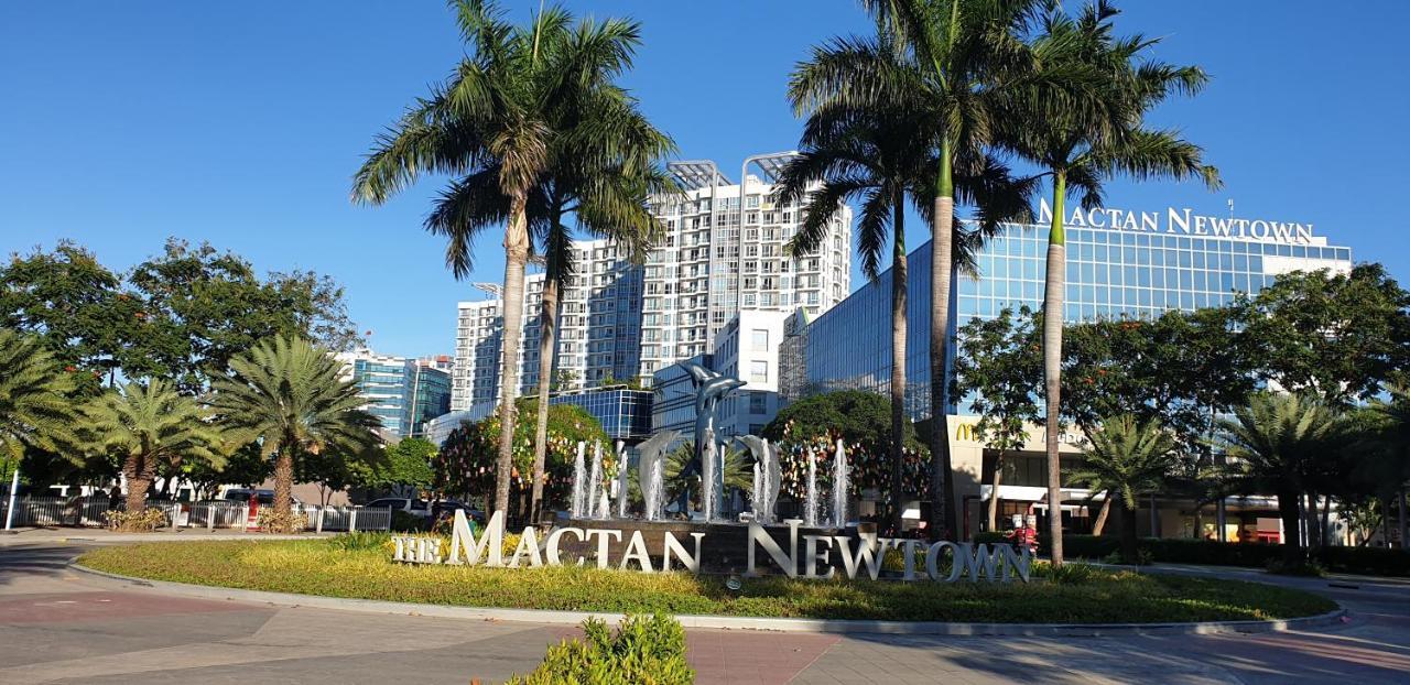 Mactan Newtown With Sun Set And Garden View Cebu Exterior foto