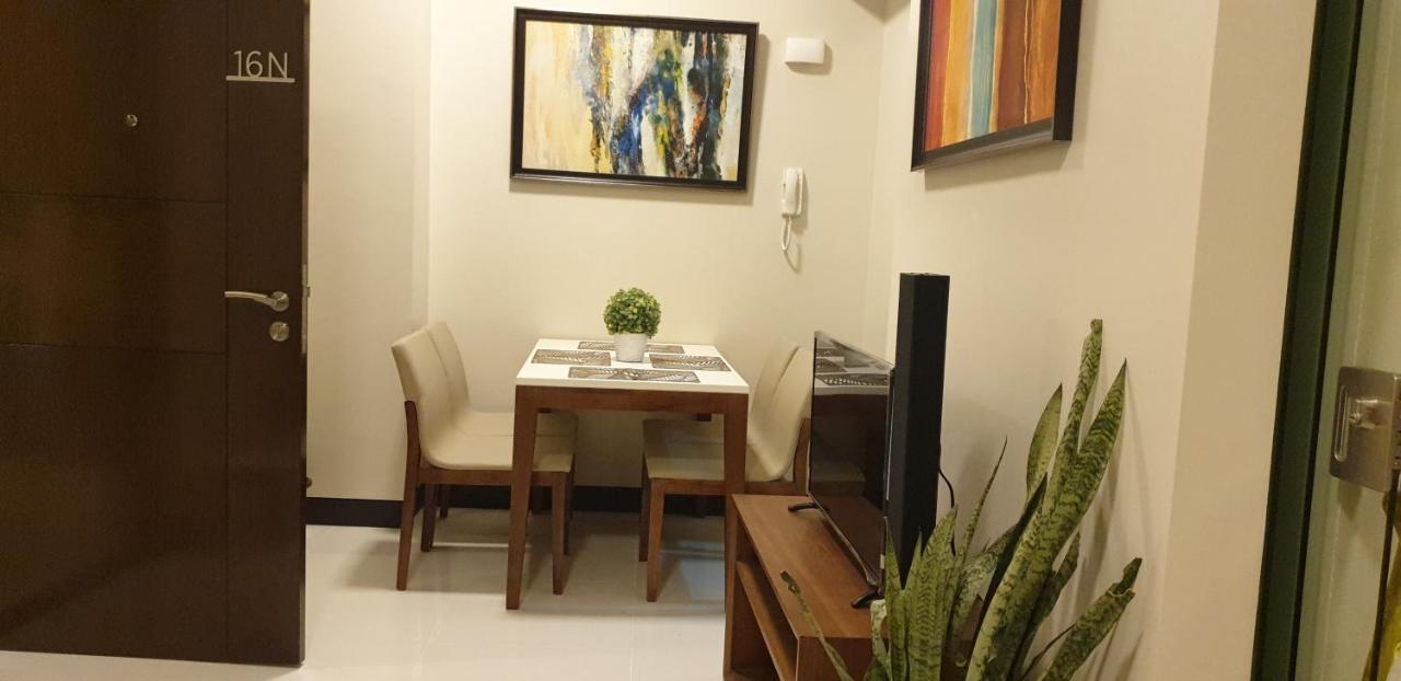 Mactan Newtown With Sun Set And Garden View Cebu Exterior foto